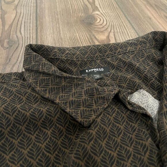 Express Casual Shirt Men's Large(16-16 1/2) Brown 100% Rayon Button Short Sleeve - Picture 6 of 8
